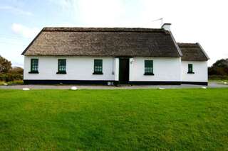 Дома для отпуска Ballyvaughan Cottages Балливон Дом с 4 спальнями-5