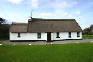 Дома для отпуска Ballyvaughan Cottages Балливон Дом с 4 спальнями-10