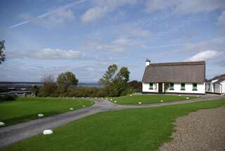 Дома для отпуска Ballyvaughan Cottages Балливон Дом с 4 спальнями-11